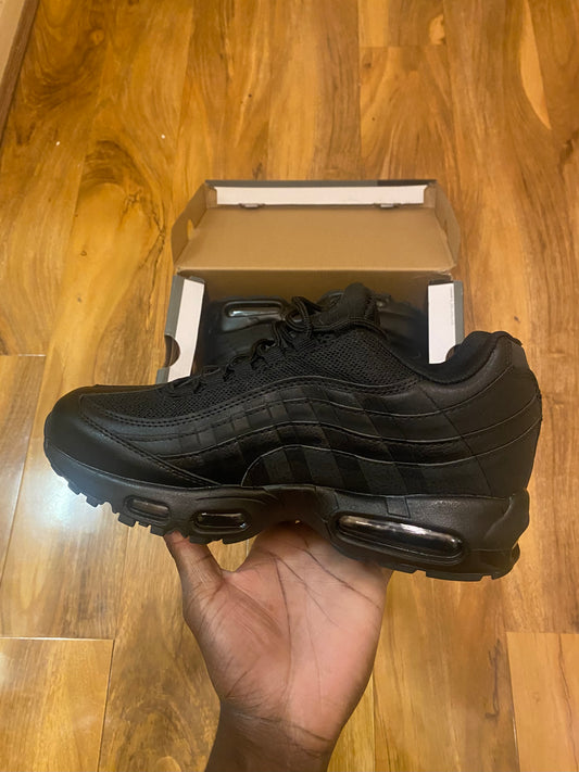 Triple Black AIr Maxx