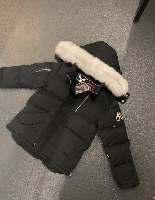 Knucklesss Coat